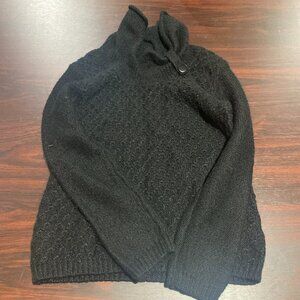 Black woman's Carducci sweater size L